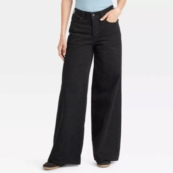 Universal Thread Women's Mid Rise Super Wide Leg Jeans Black - Picture 2 of 6